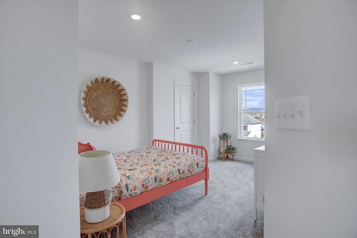 305 N Tollgate photo 8