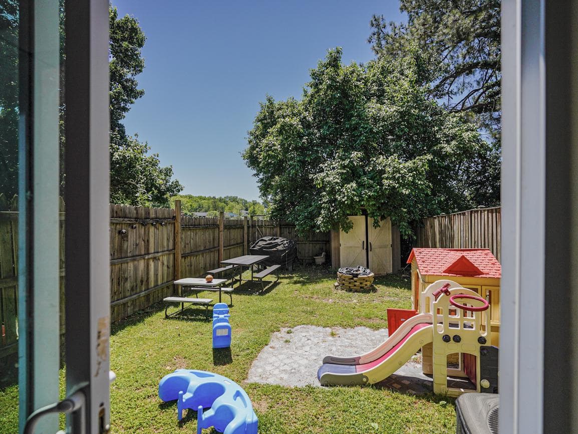 1977 Brookside Drive photo 14