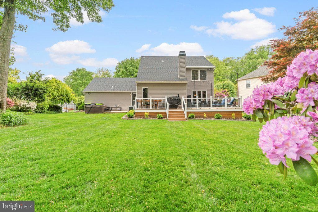 703 Macphail Court N photo 58