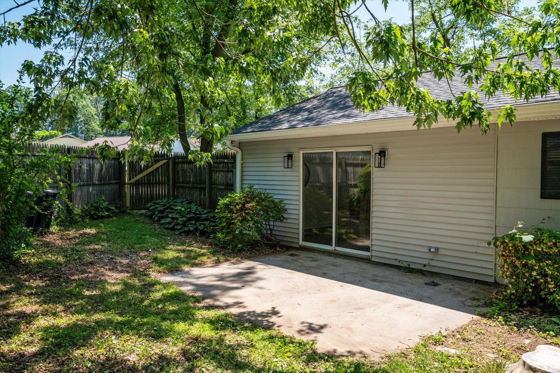621 Wingleaf Court photo 31
