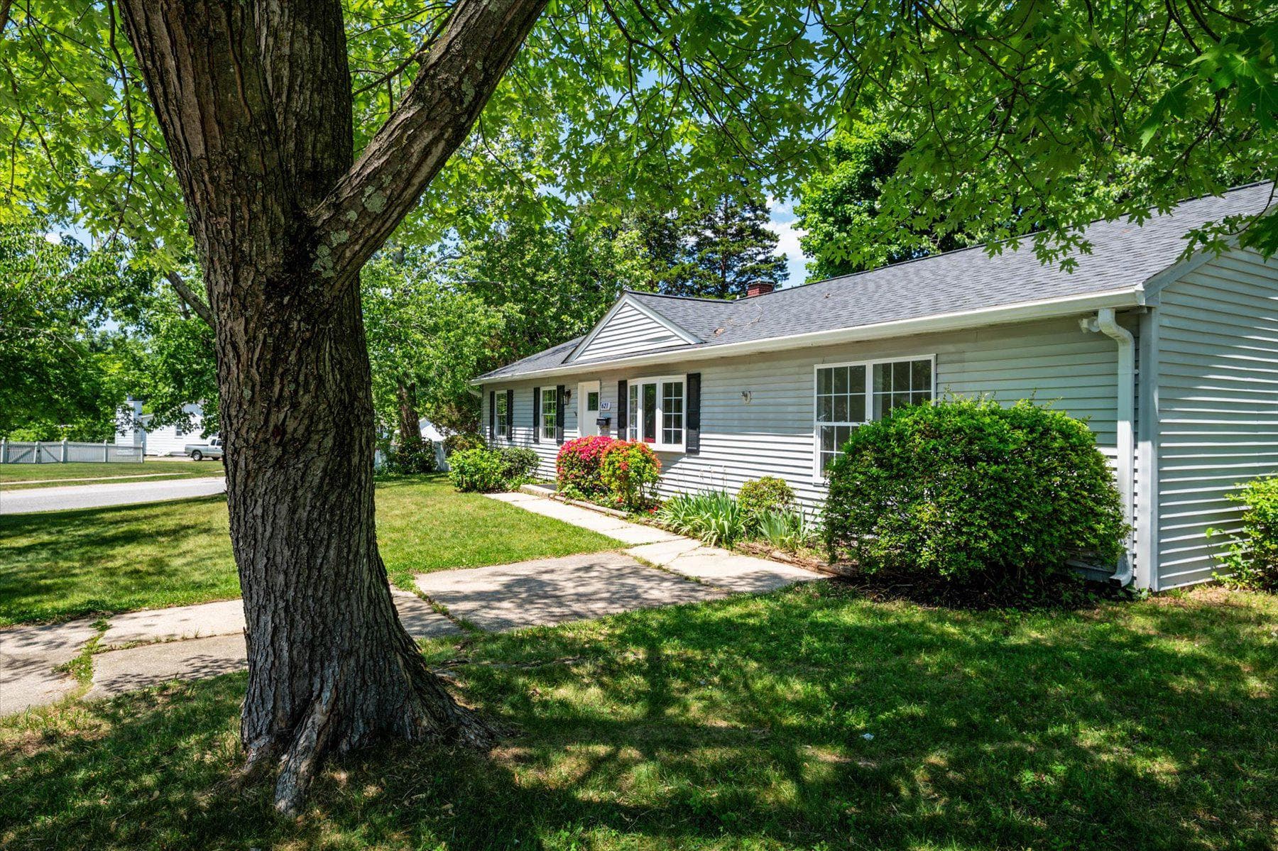 621 Wingleaf Court photo 6