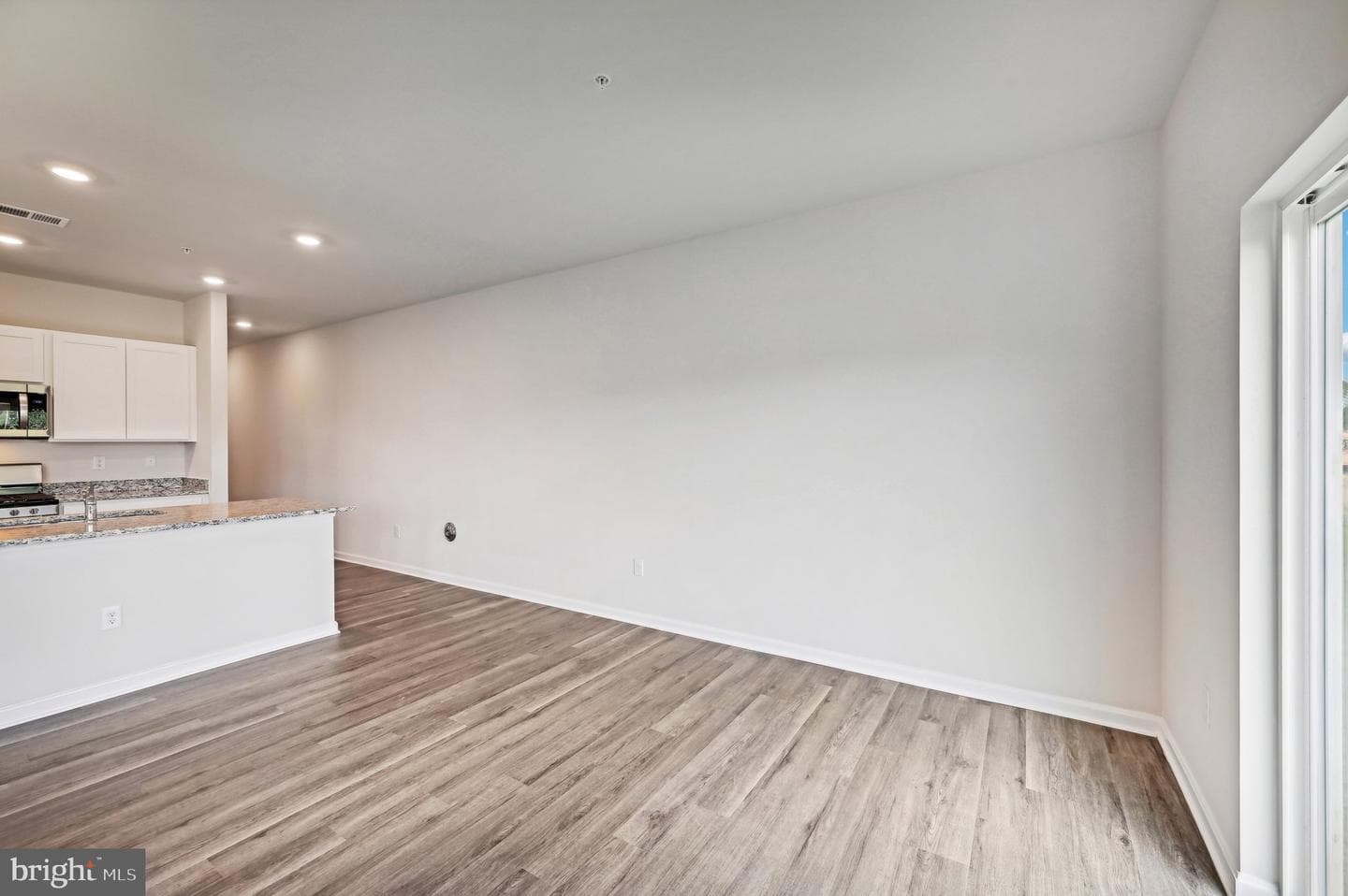 707 Managrass Drive photo 5