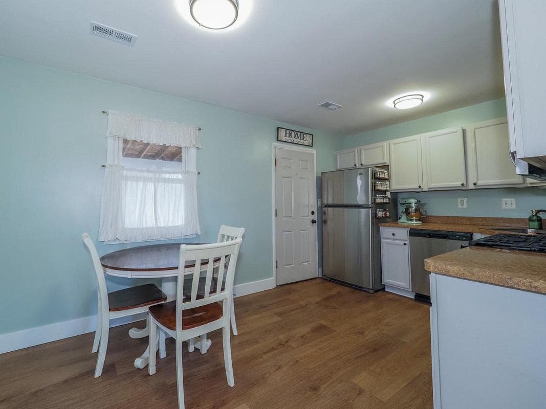 50 Mitchell Avenue photo 9