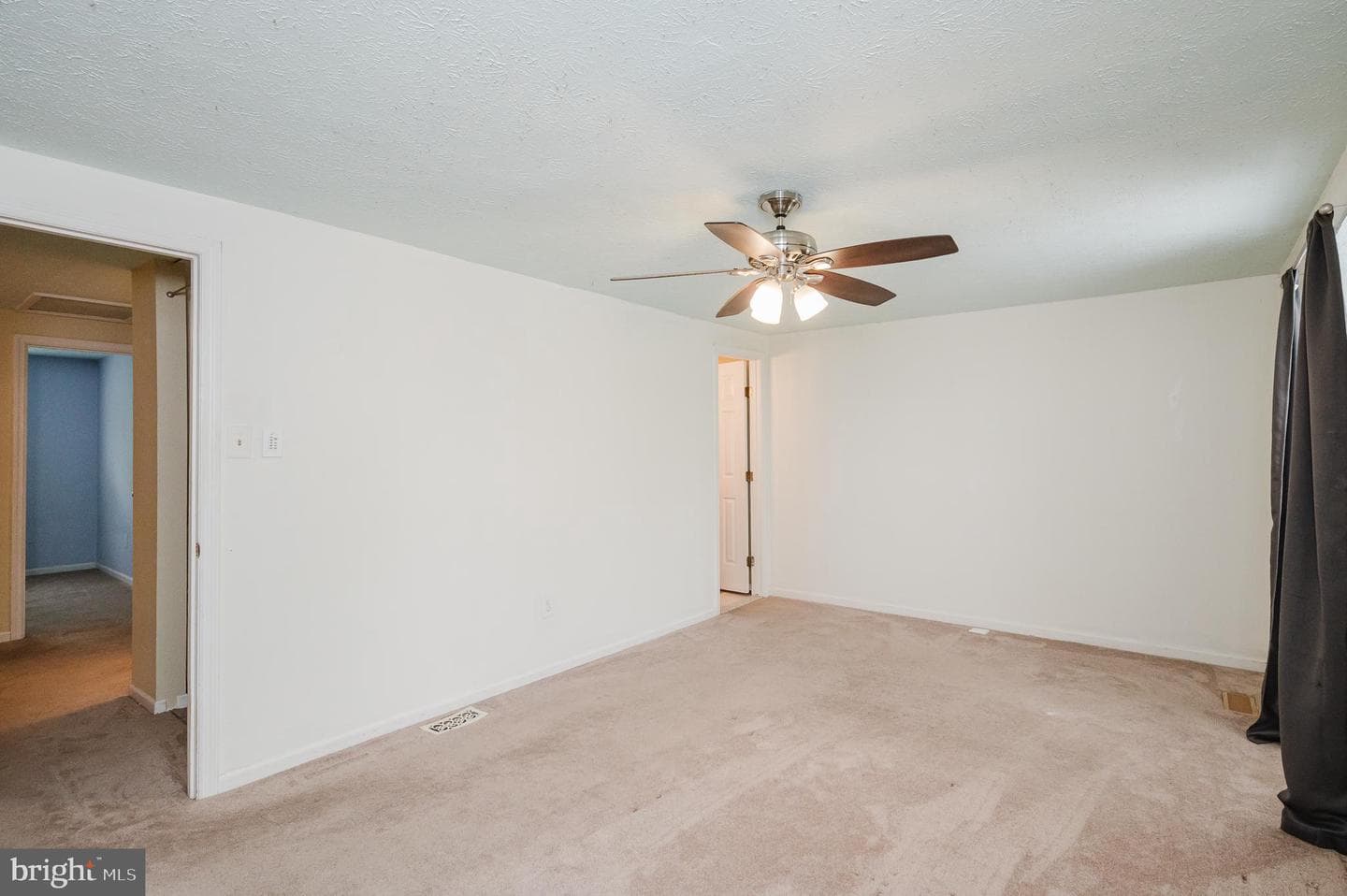 1829 Queen Anne Square photo 25
