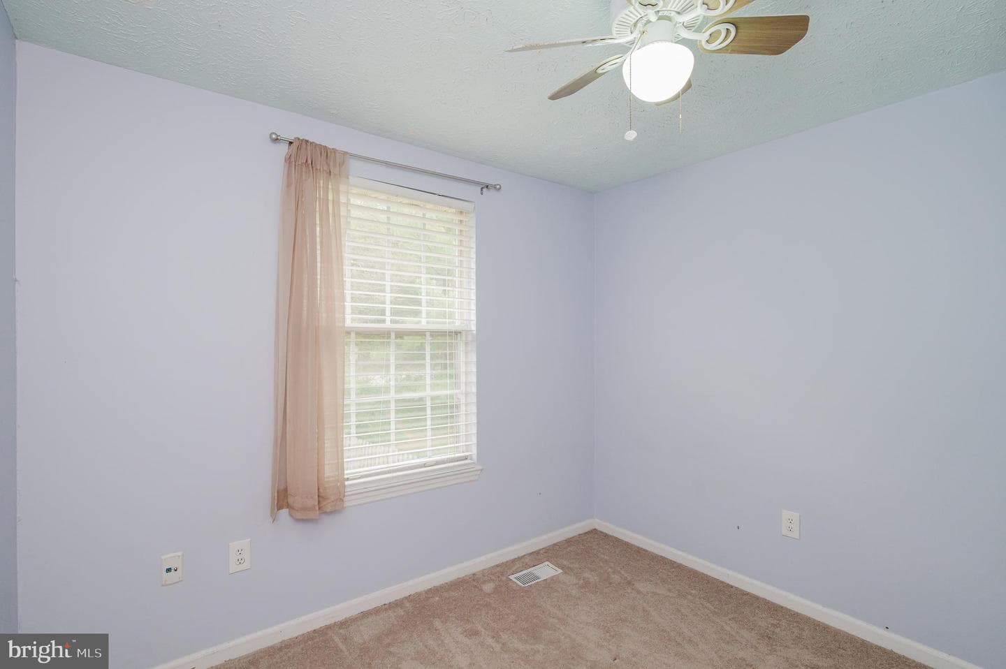 1829 Queen Anne Square photo 37