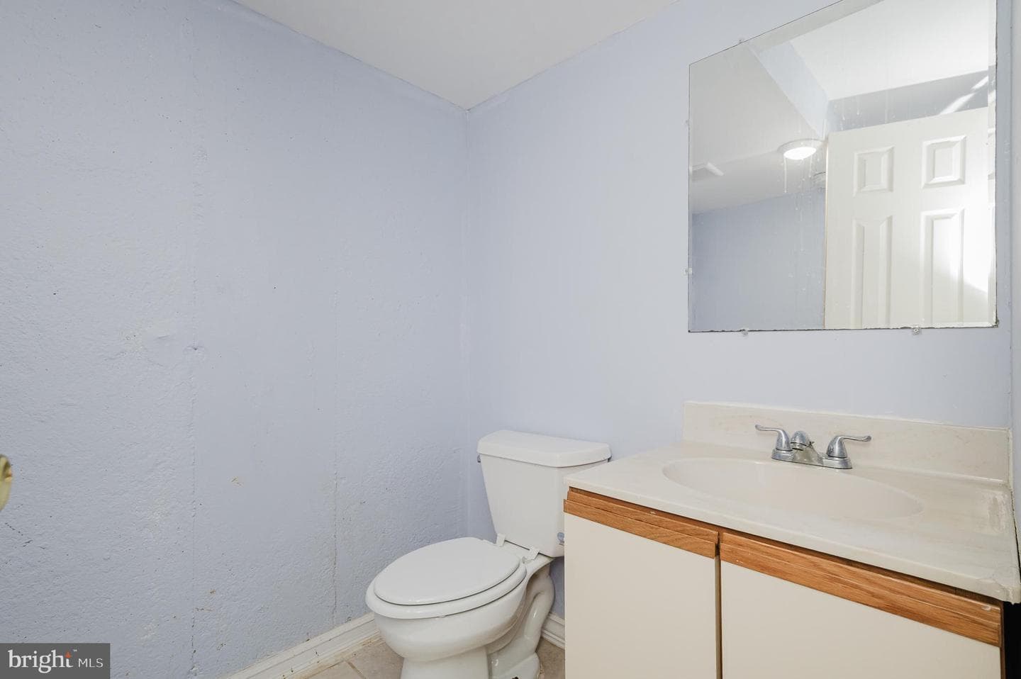 1829 Queen Anne Square photo 38