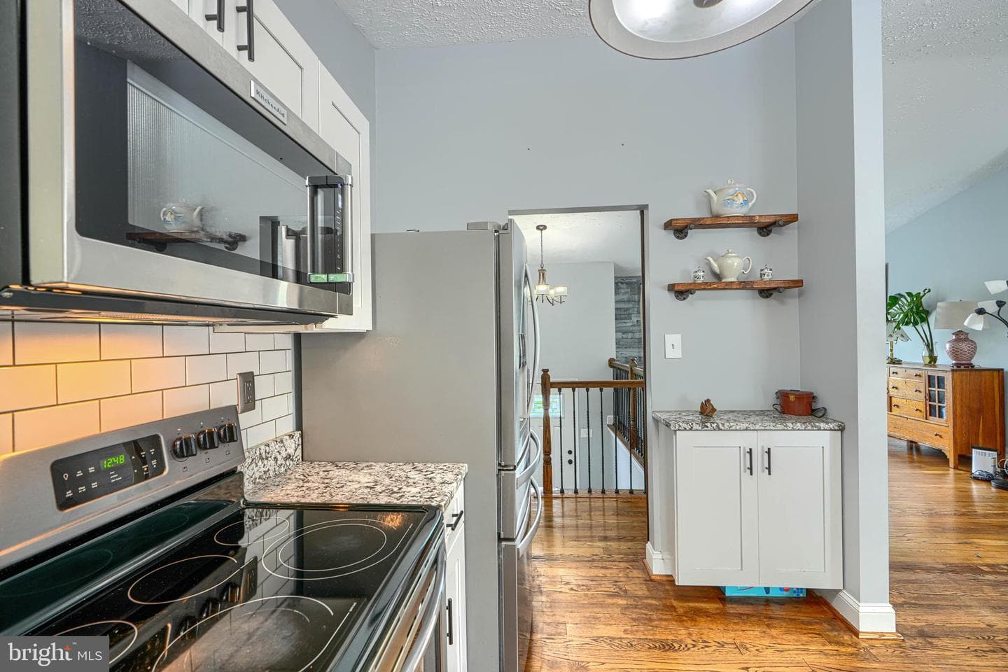 924 Edmund Street photo 10