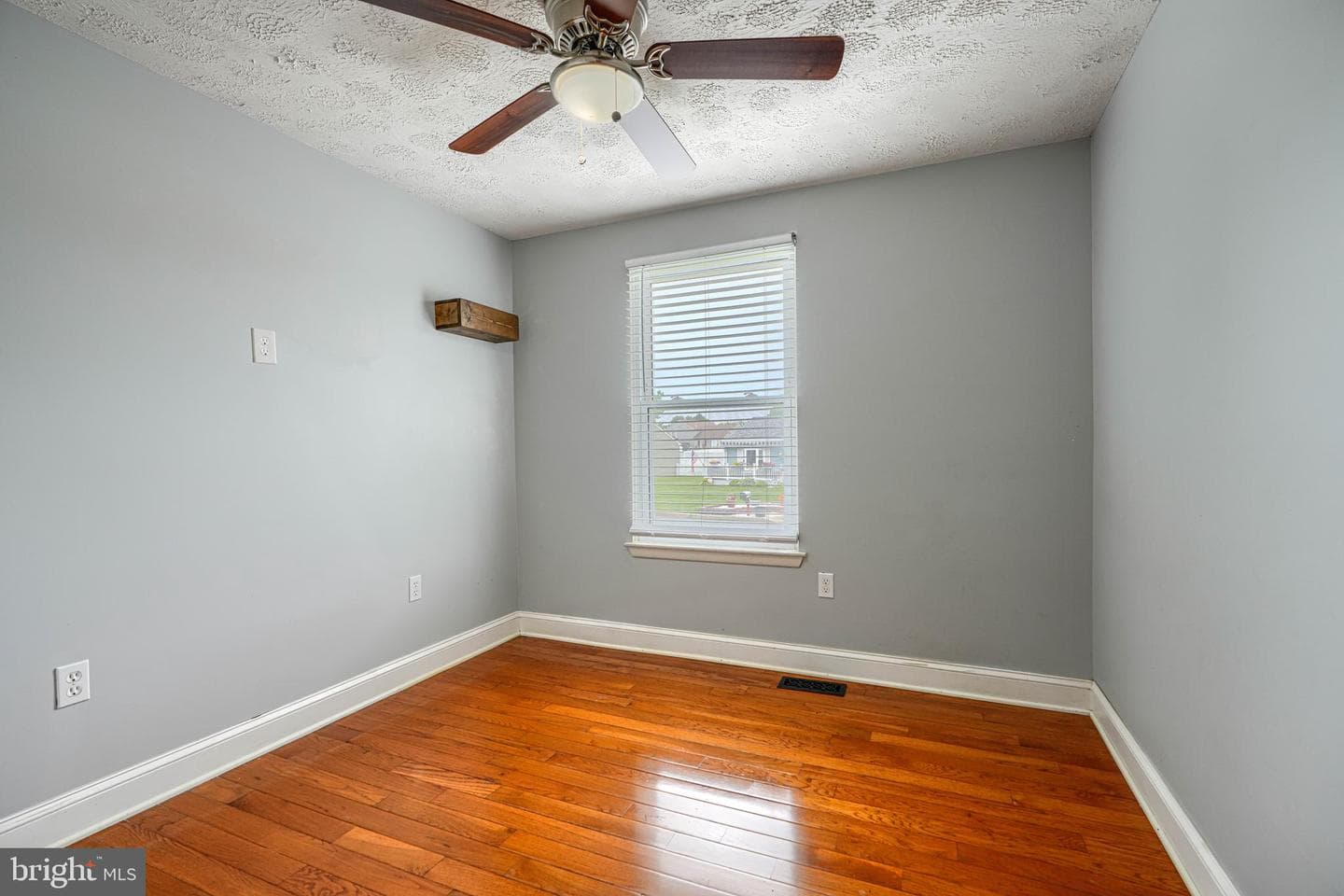 924 Edmund Street photo 20