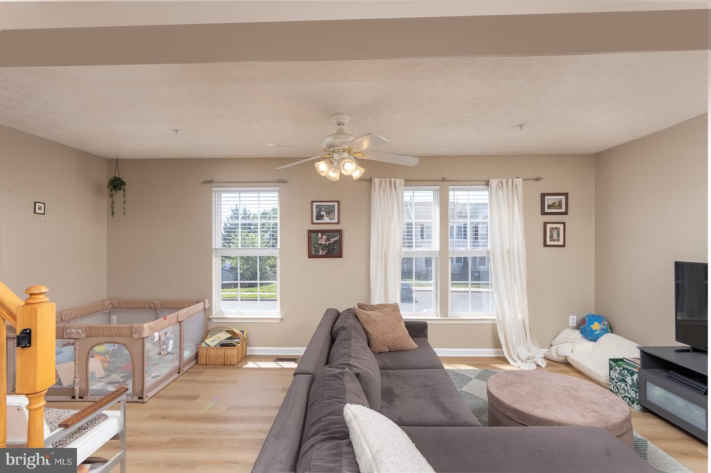 1069 Jeanett Way photo 11