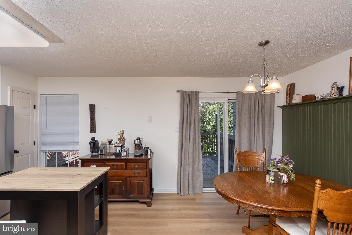 1069 Jeanett Way photo 7