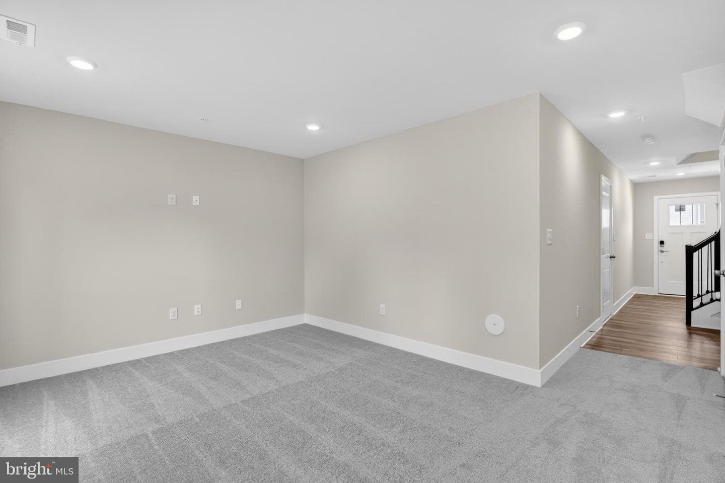 337 Hackley Drive photo 19