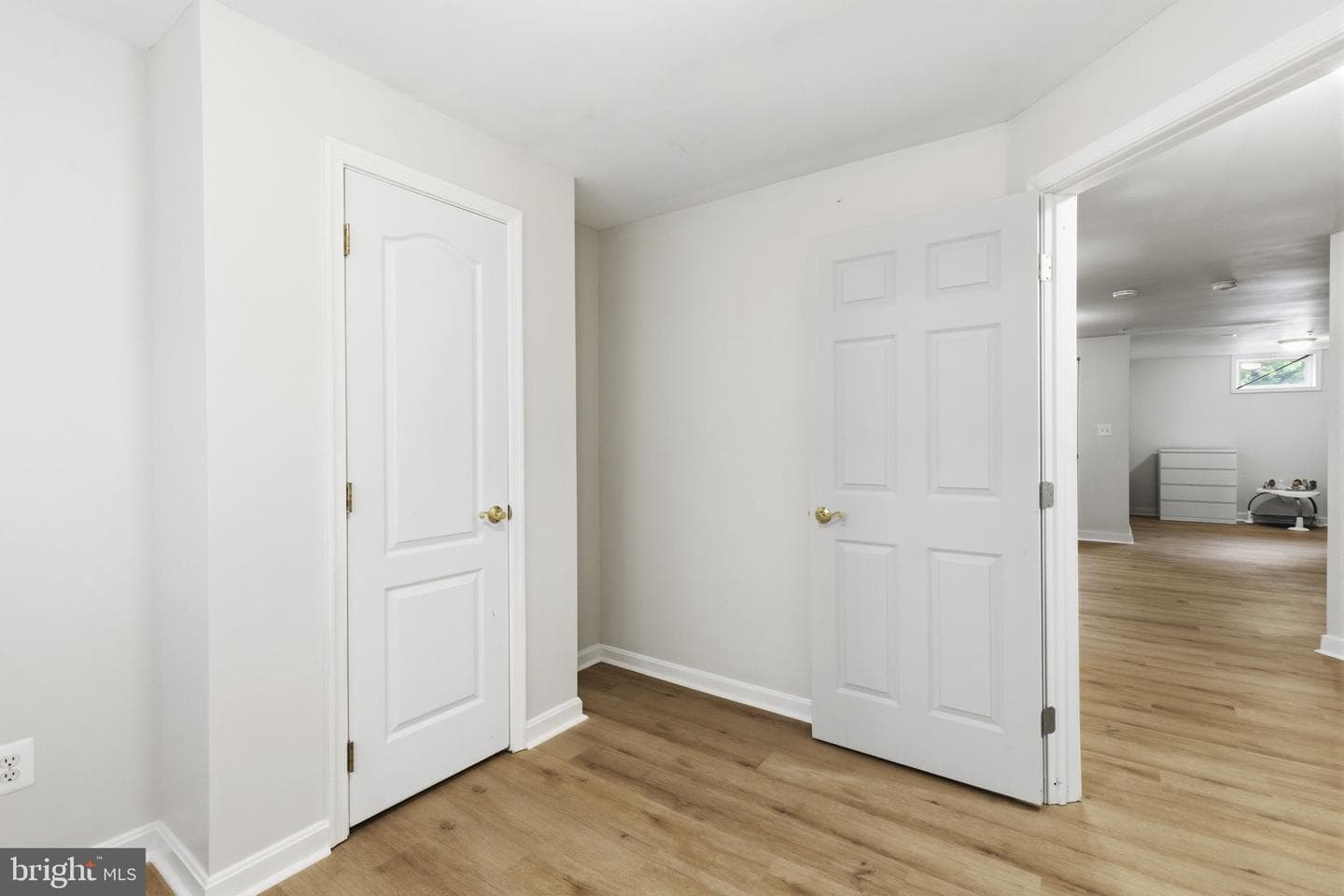 587 Kirkcaldy Way photo 35