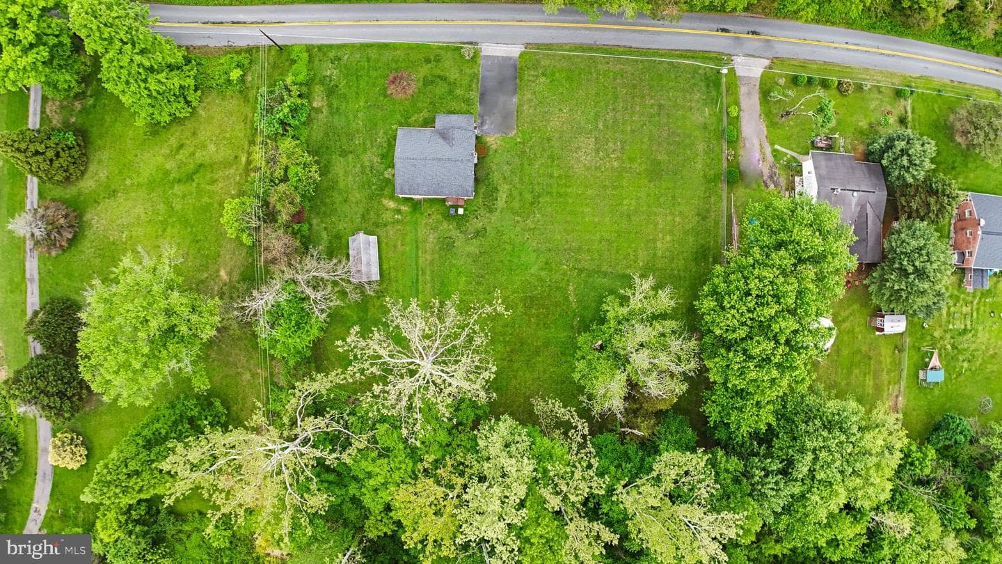 2715 Cullum Road photo 5