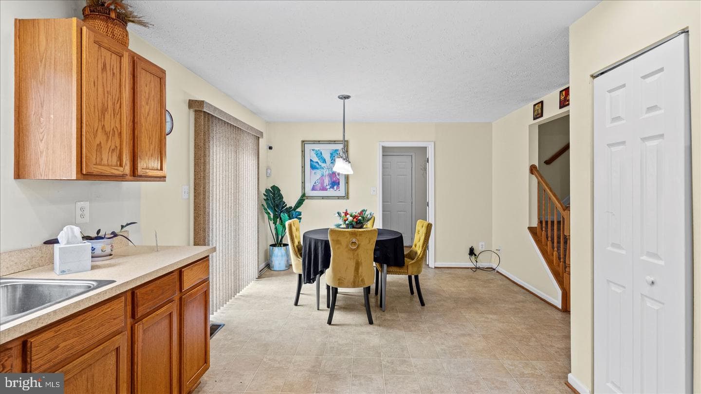 128 King James Circle photo 15