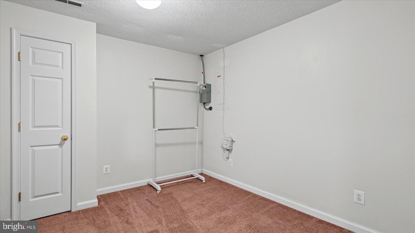 128 King James Circle photo 37