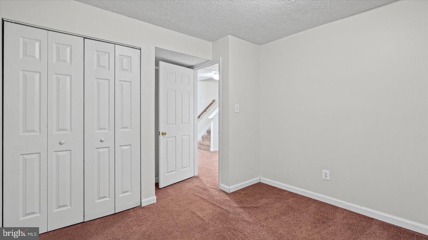 128 King James Circle photo 38