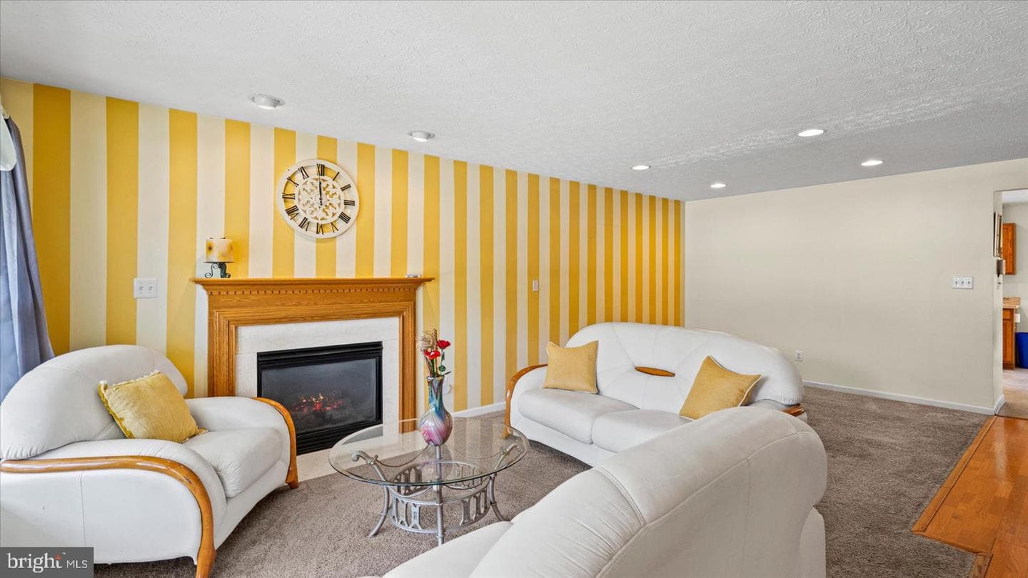 128 King James Circle photo 4