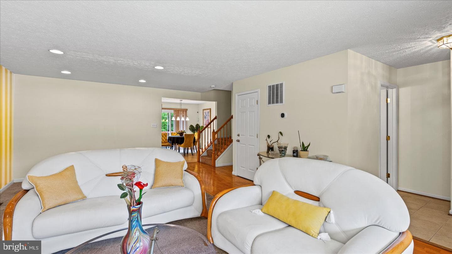 128 King James Circle photo 6