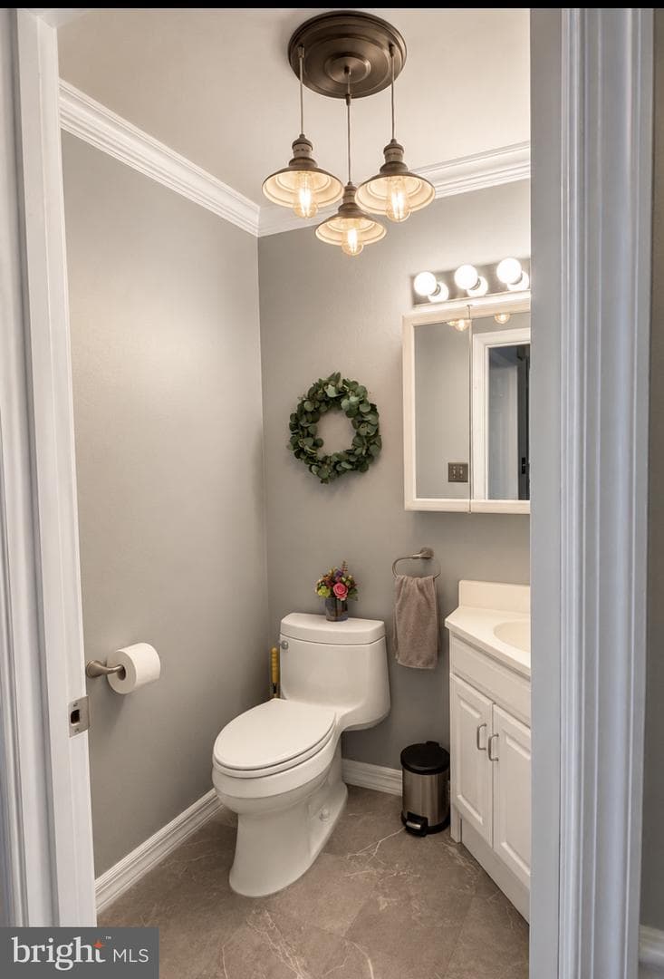 425 Kentmore Terrace photo 4