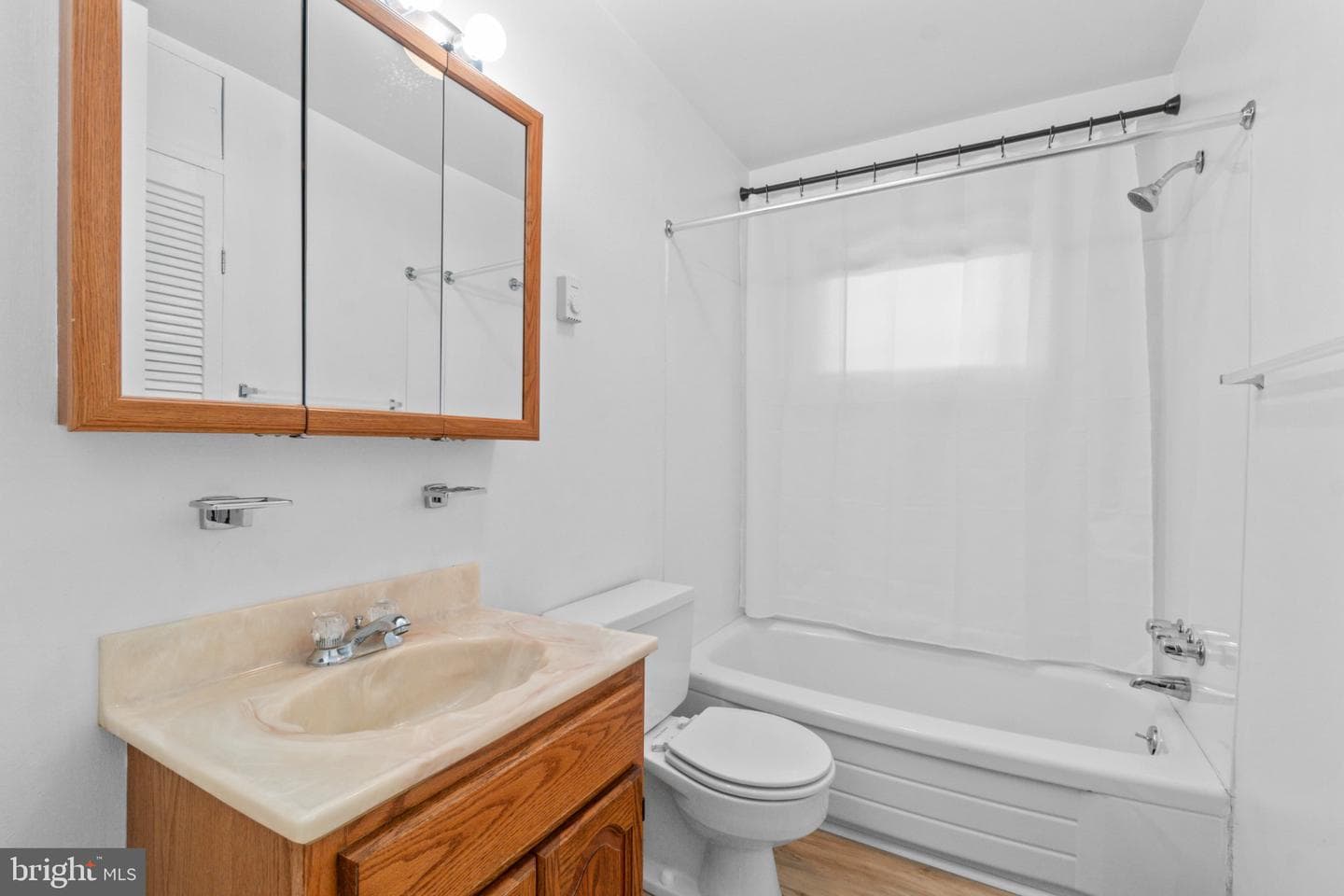 1017 Emmerick Drive photo 11