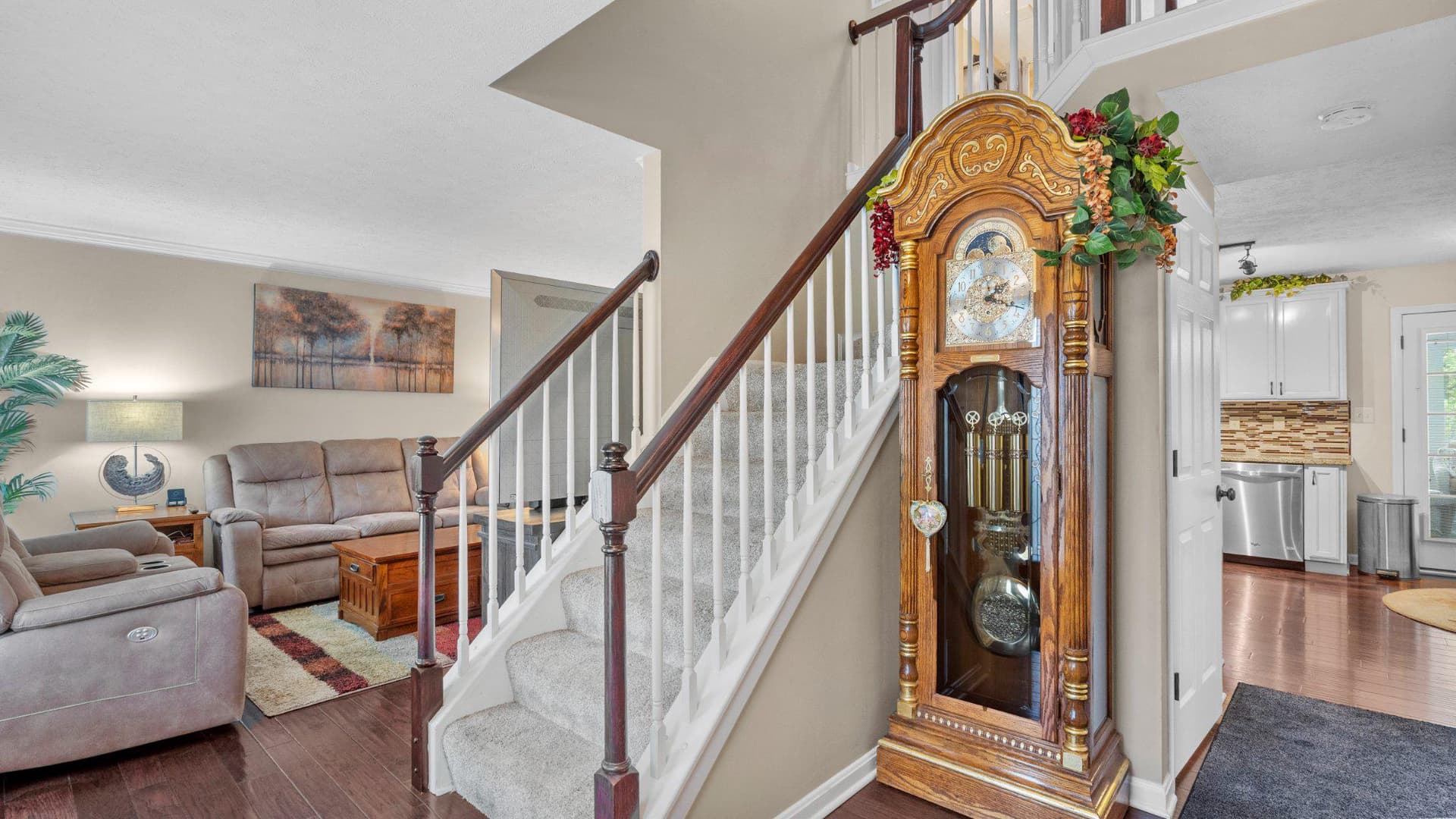 405 Devonshire Court photo 7
