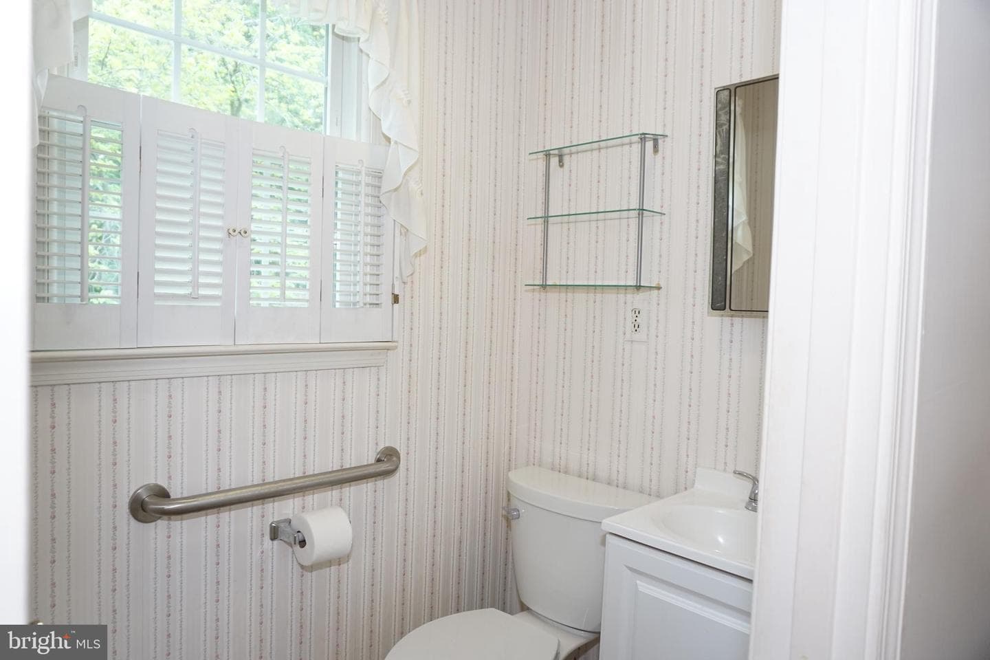 1304 Chez Court photo 28