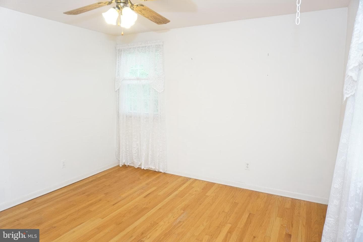 1304 Chez Court photo 31