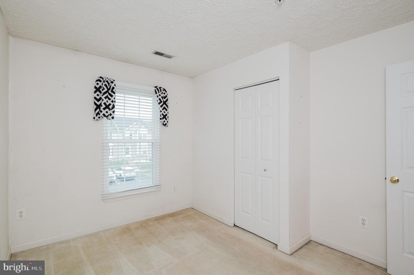 556 Macintosh Circle photo 23