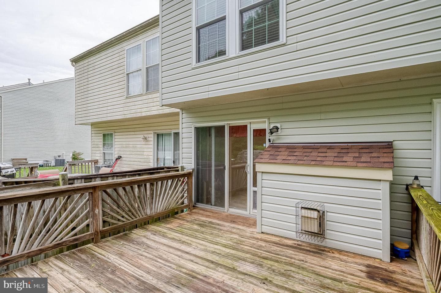 556 Macintosh Circle photo 34