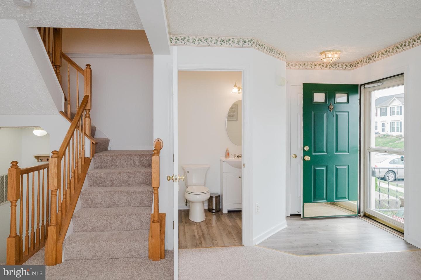 556 Macintosh Circle photo 5