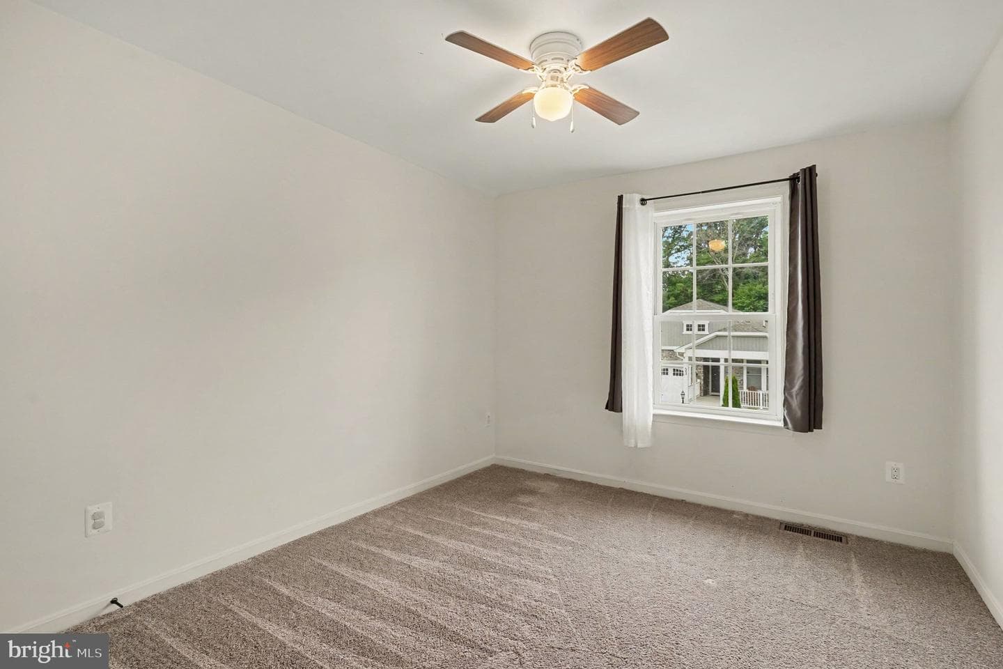 657 Peace Chance Drive photo 28
