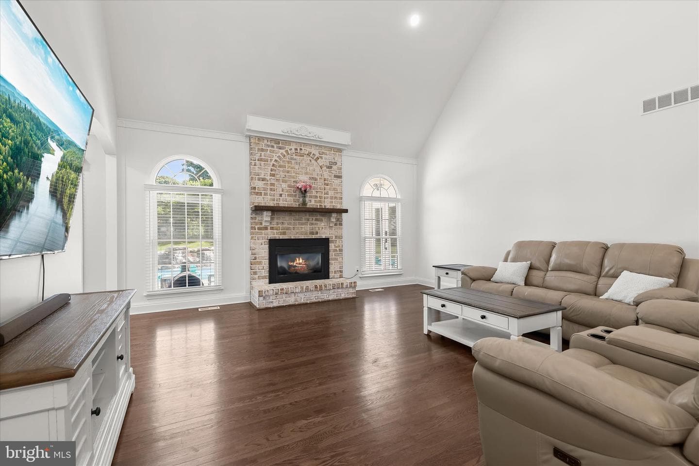 3003 Sheffield Court photo 29