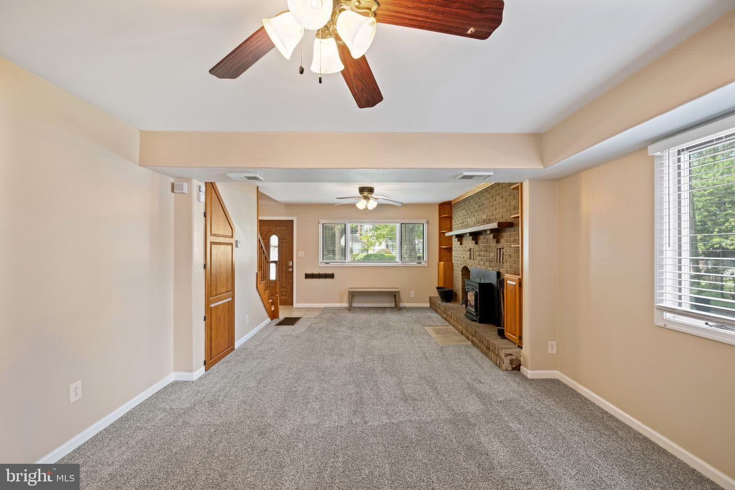 817 Giles Street photo 13
