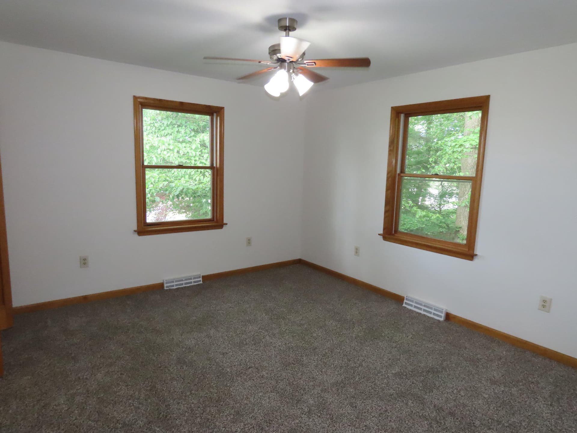 703 St Marys Road photo 20