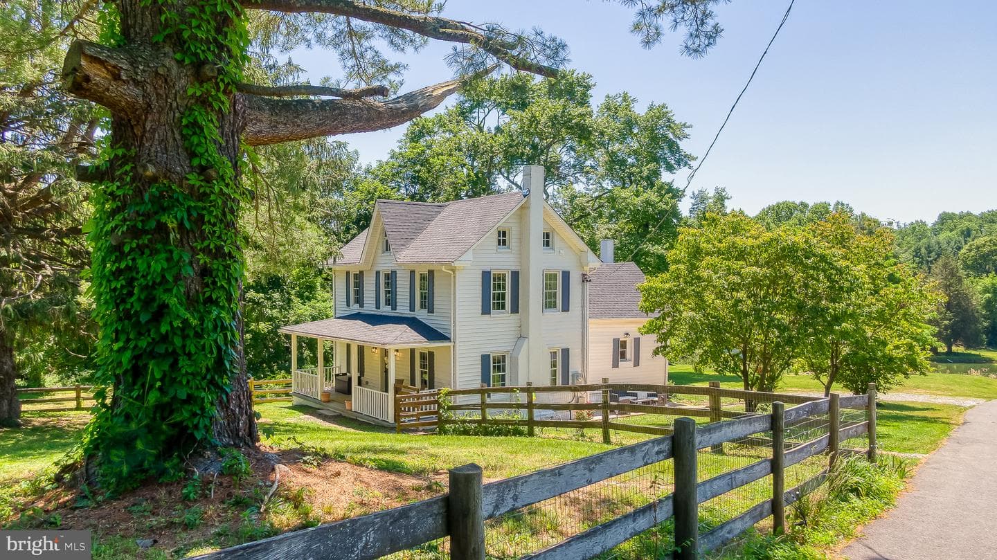 3248 Charles Street photo 4