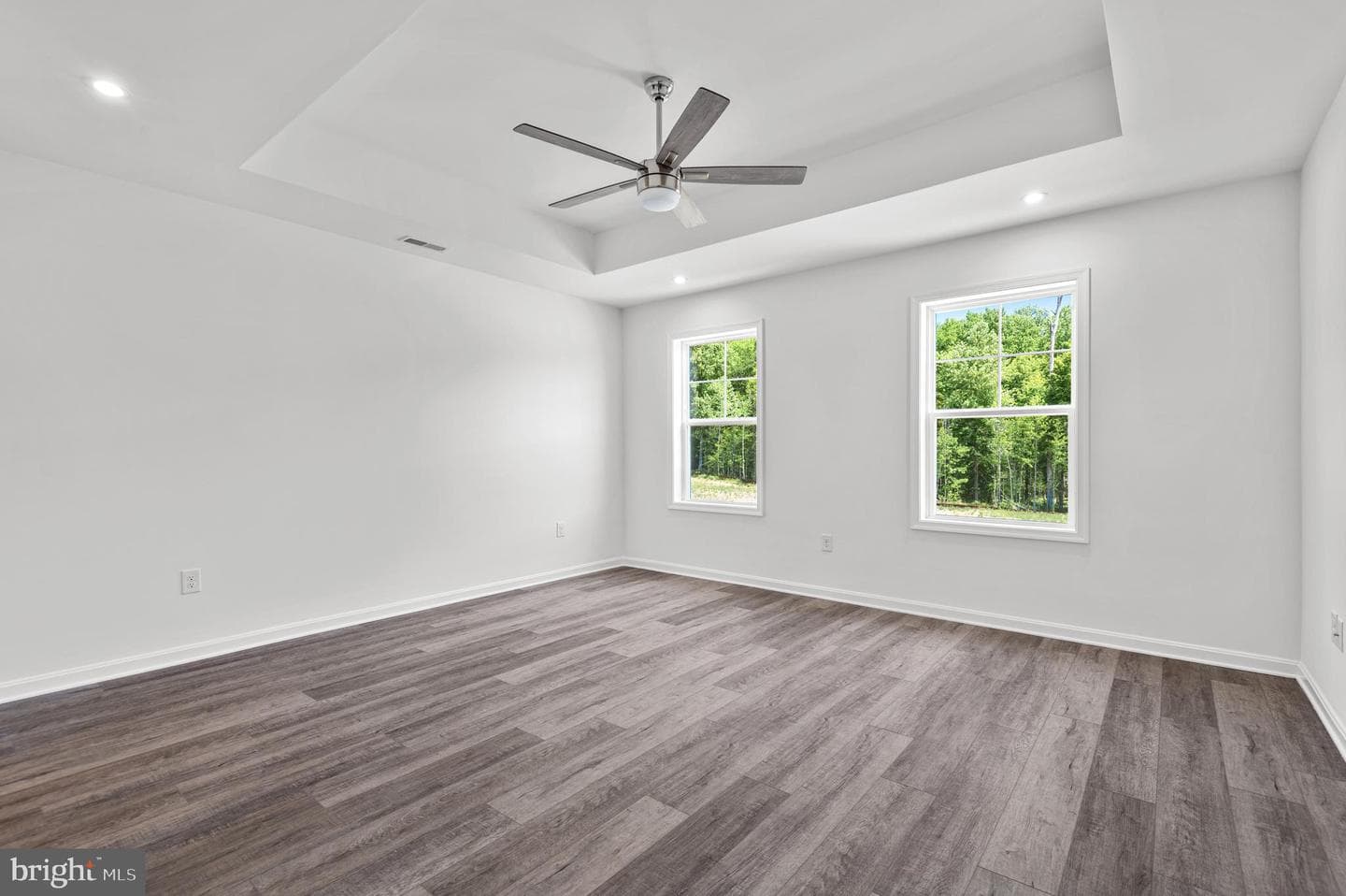 760 Bur Oak Court photo 18