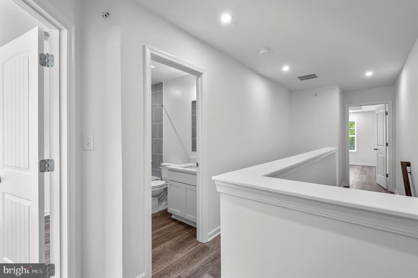 756 Bur Oak Court photo 13