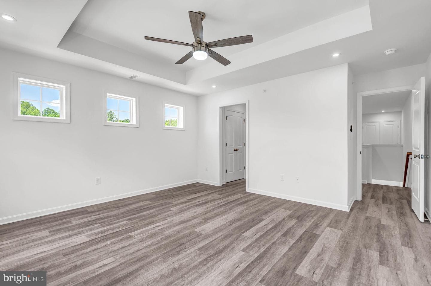 718 Bur Oak Court photo 11