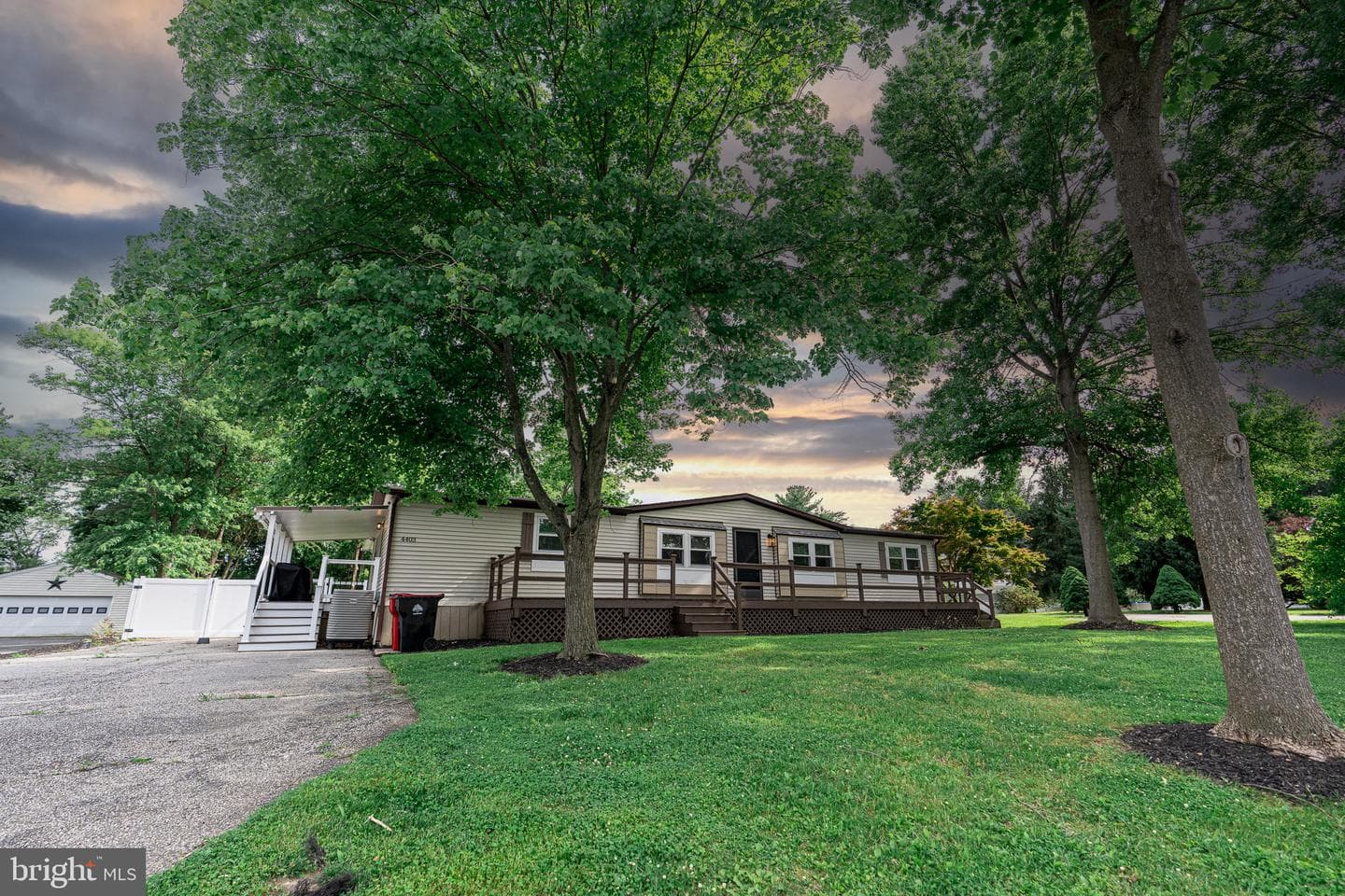 4403 Sanford Court photo 37