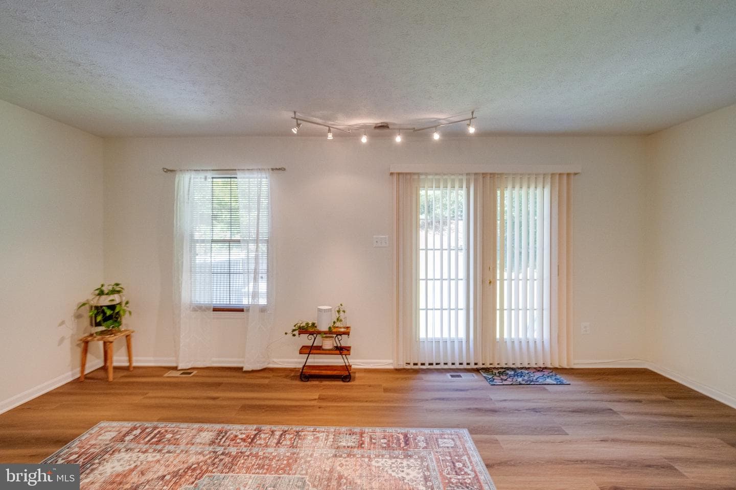 1826 Chester Way photo 18