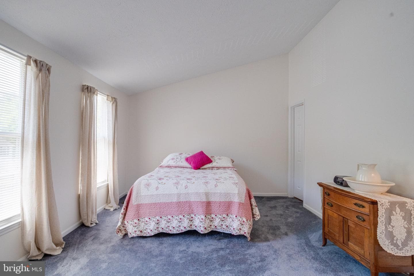 1826 Chester Way photo 27