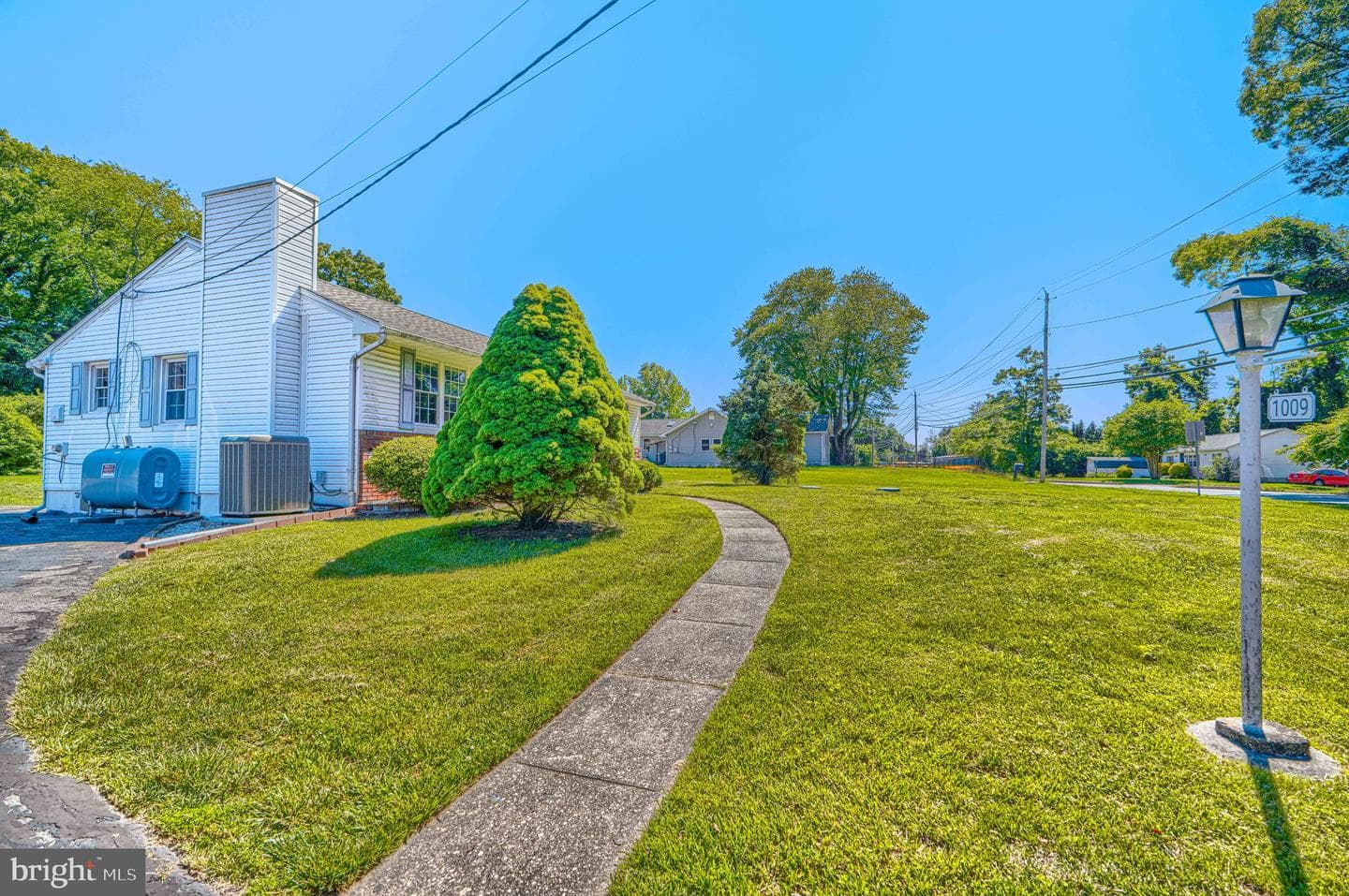 1009 Trimble Road photo 2