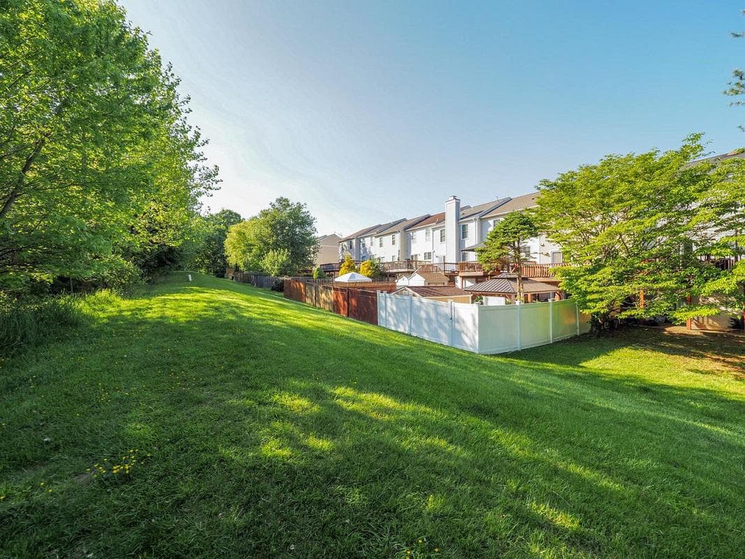 1816 Bramble Brook Lane photo 3
