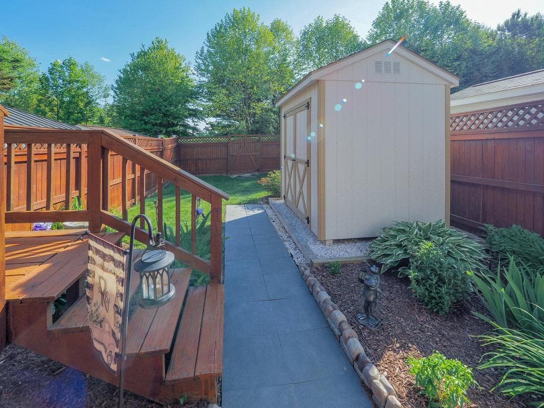1816 Bramble Brook Lane photo 46