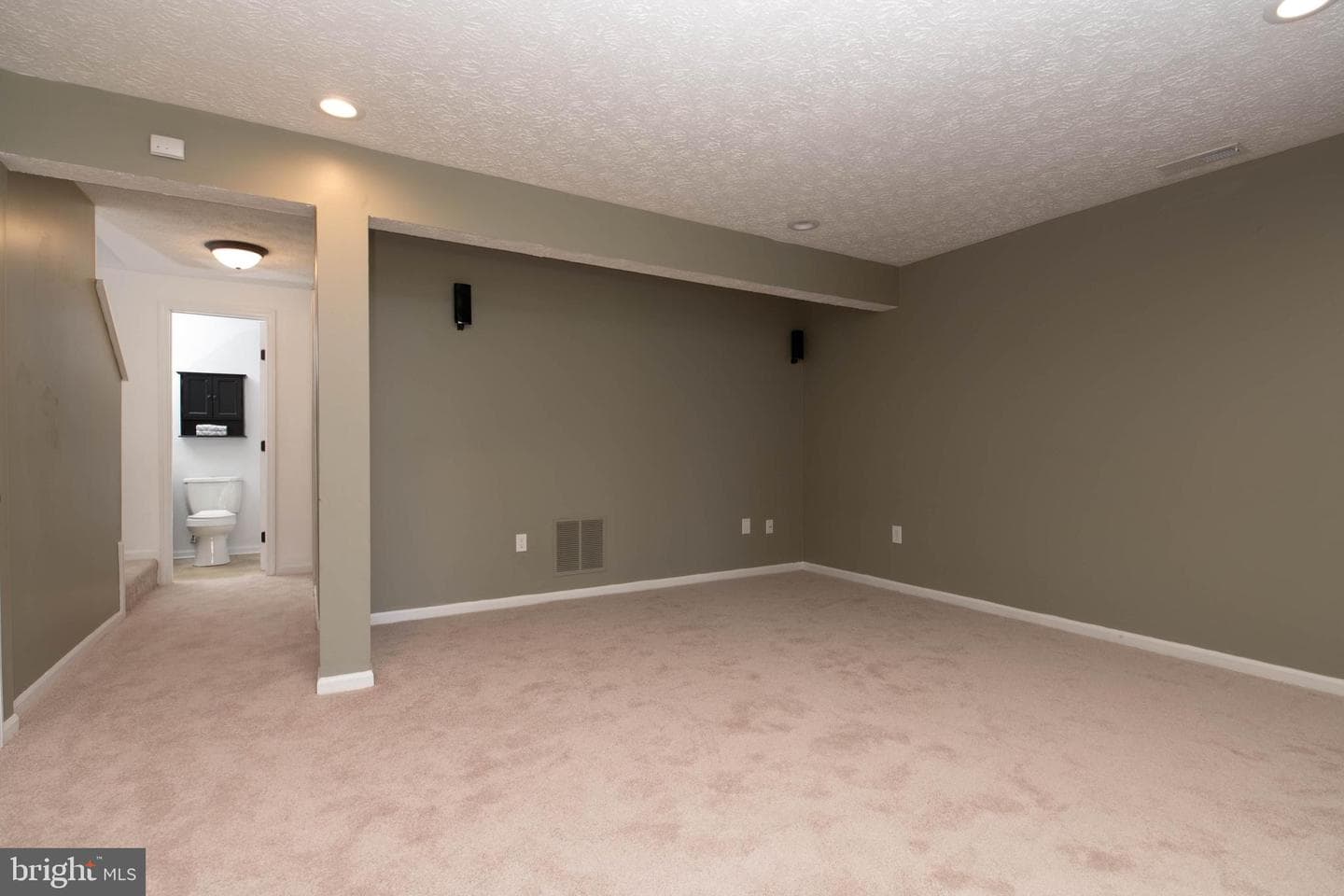 224 Ellerslie Court photo 14