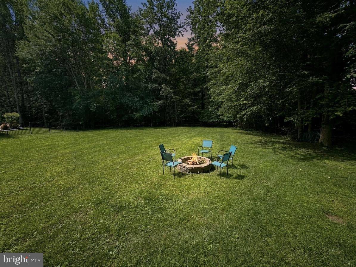 1504 Oakville Court photo 44