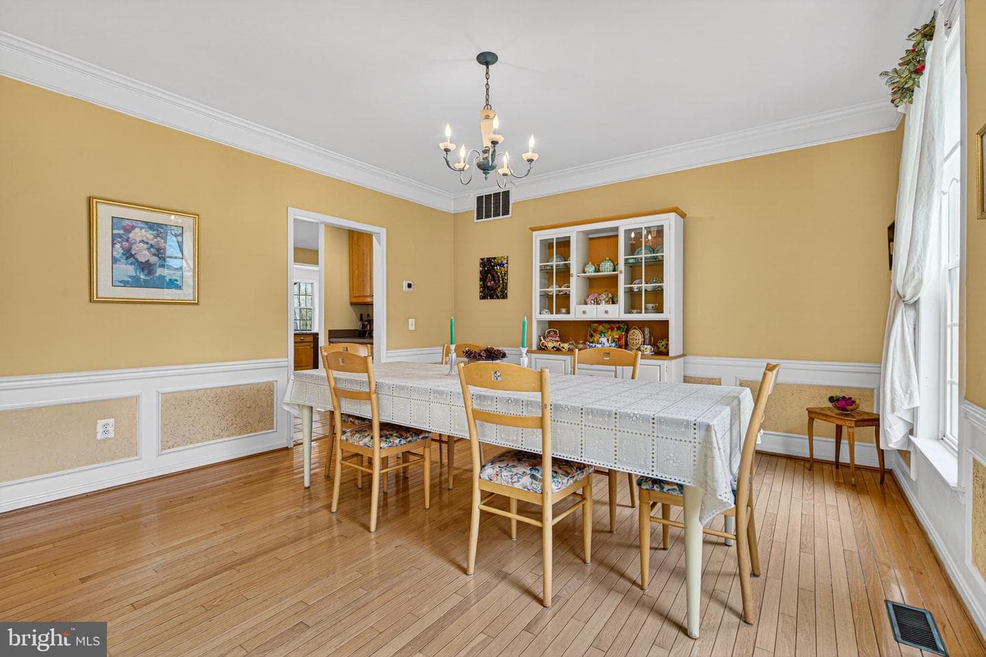1504 Oakville Court photo 6