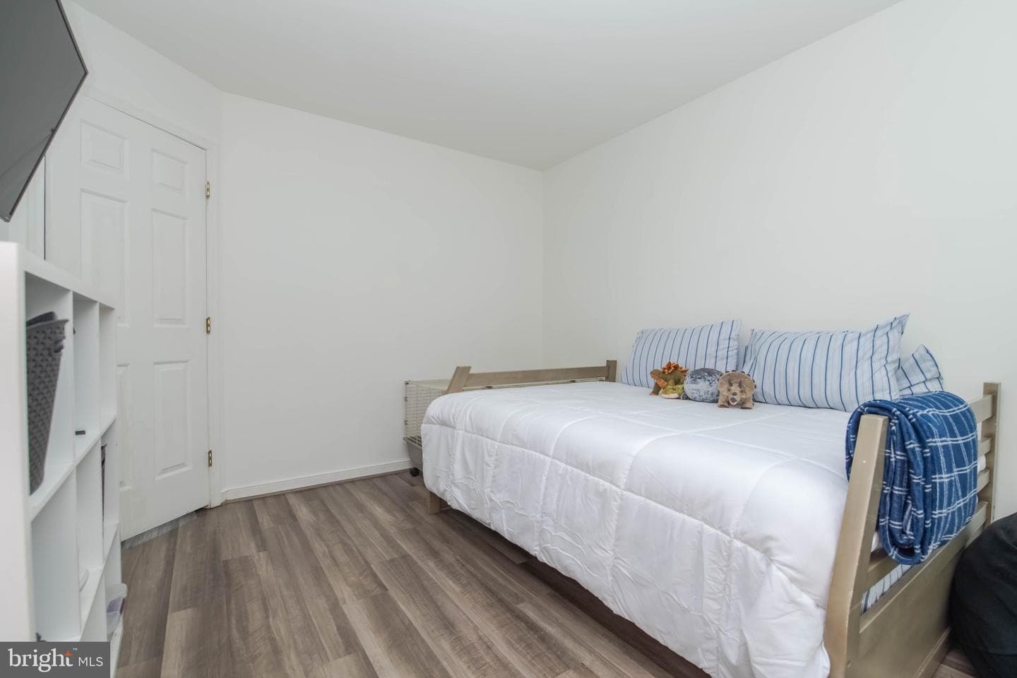 609 Kildonan Court photo 25