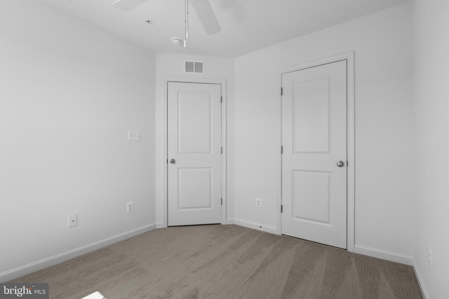 379 Hackley Drive photo 30