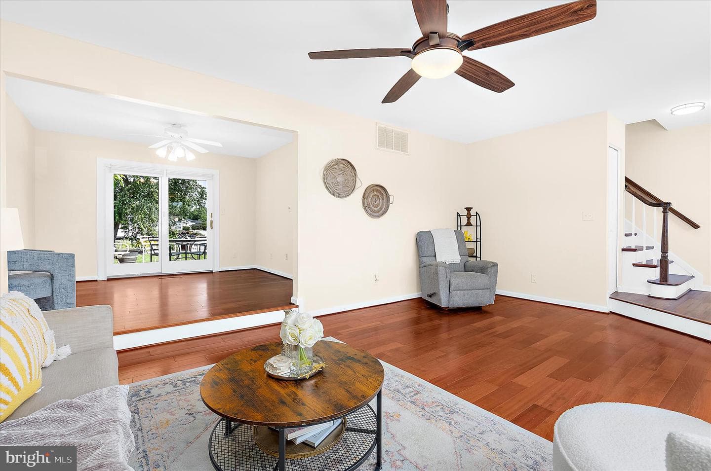35 Neptune Drive photo 10